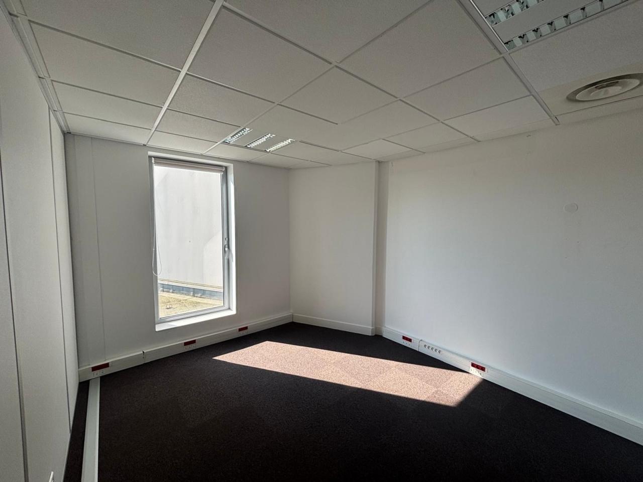 Bureau Villeneuve-d'Ascq 1294m² Location bureau Villeneuve-d'Ascq Nord OLBUR2318678 8